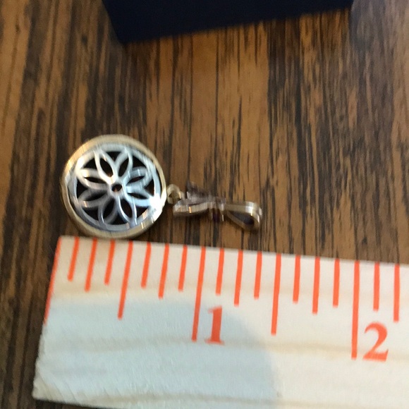 Sterling silver ruby pendant - Picture 2 of 3